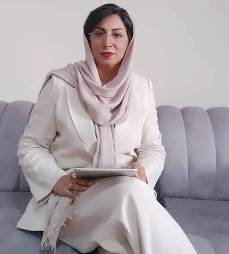 همکار و موسس دهکده آموزشی خانوم شیما یزدان پناه